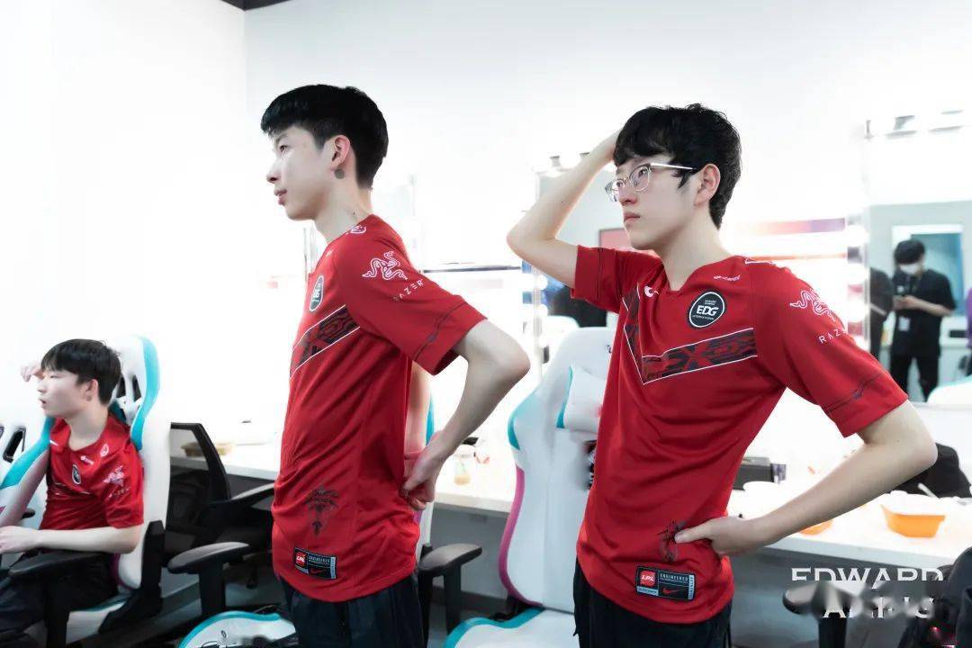 Scout新星势不可挡表现惊艳，DWG未来可期！的简单介绍