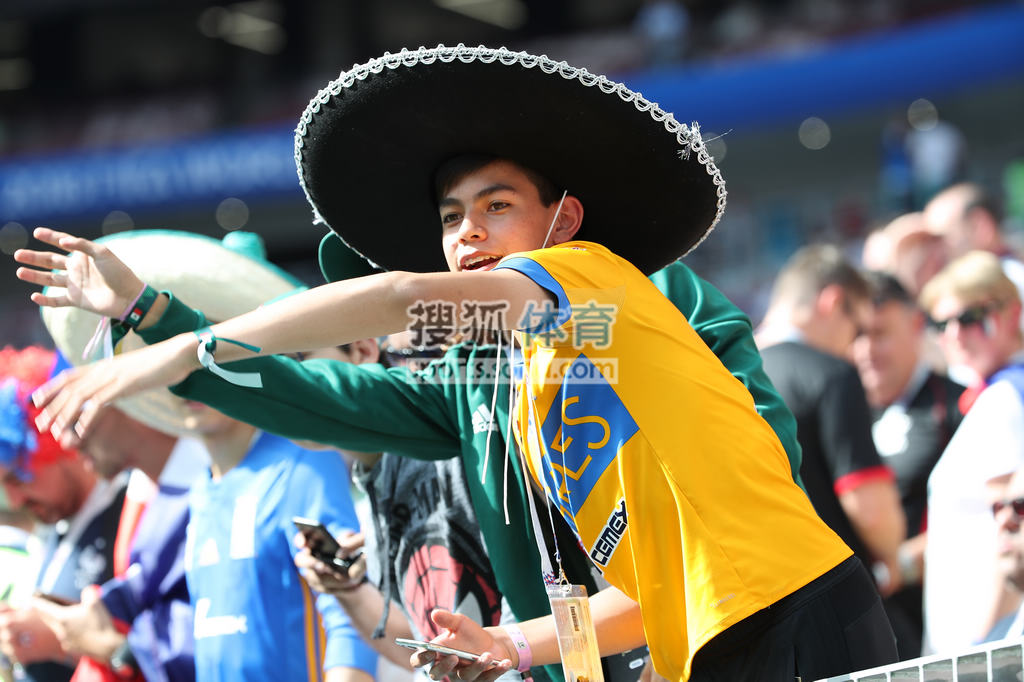  光明壁垒笔趣阁 